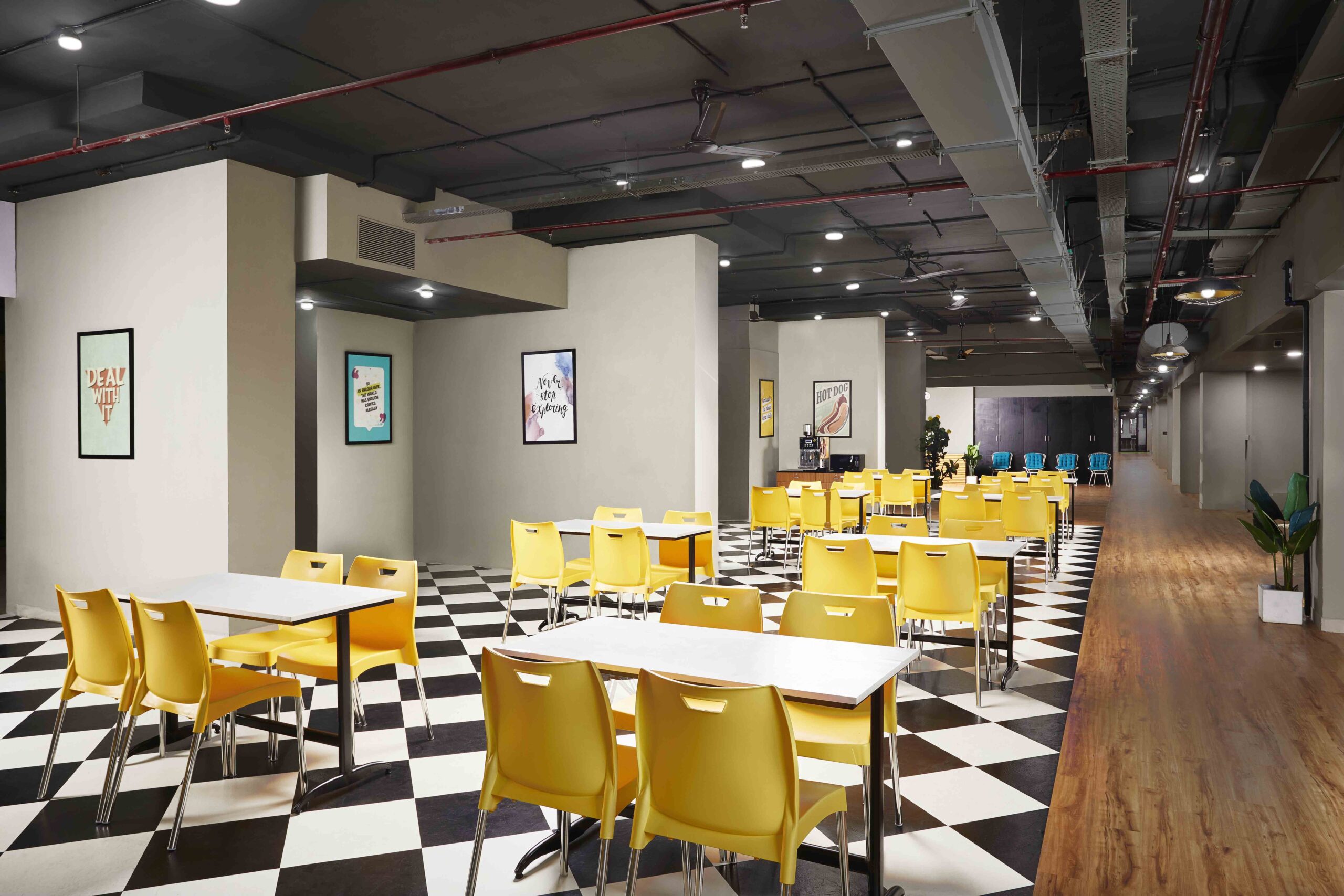 02703 Canteen
