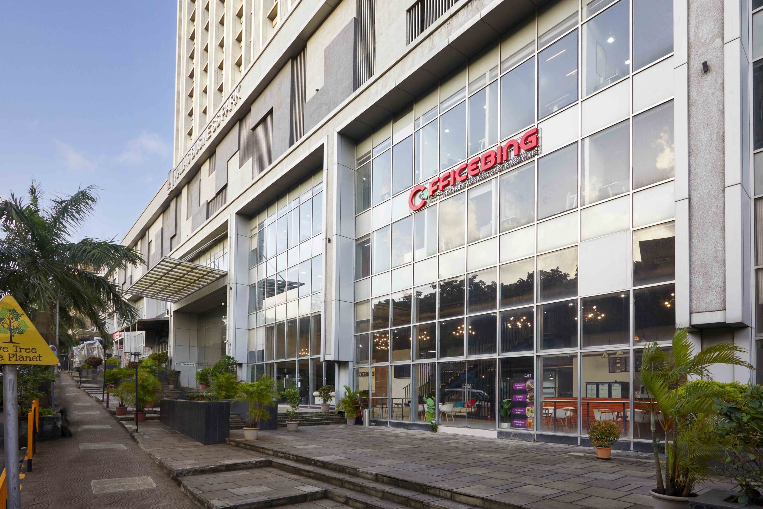 DA4A7676 Exterior Day Light